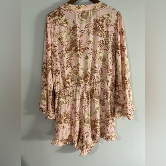 AGUA BENDITA -
Romantic Floral Print Flare Sleeve Romper - Picture 12 of 14